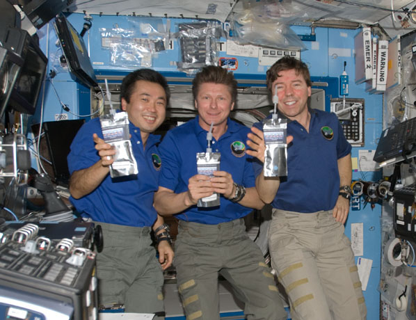 Pití recyklované vody je na ISS běžné